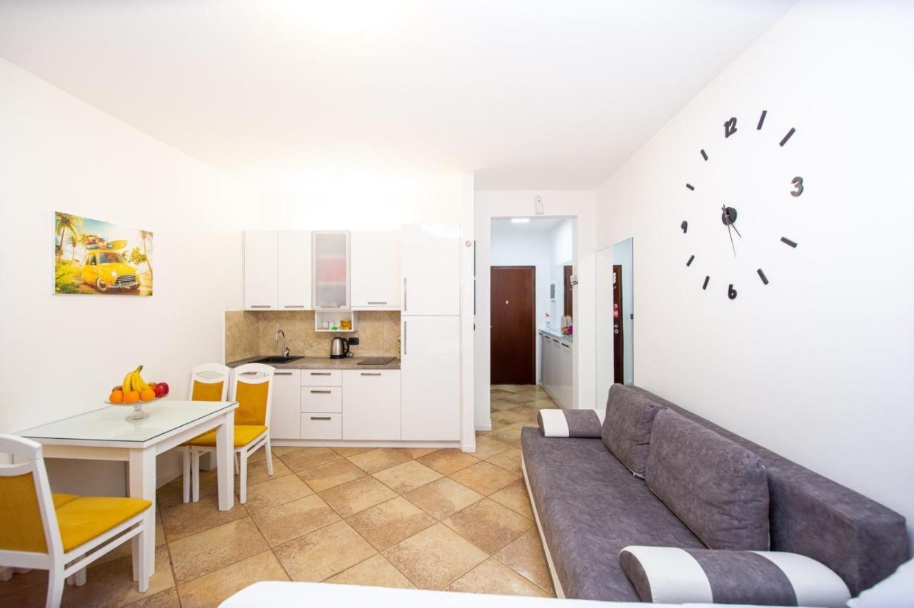 Apartment Studio Premier Rafailovici Luaran gambar