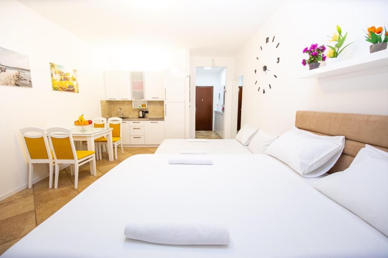 Apartment Studio Premier Rafailovici Luaran gambar