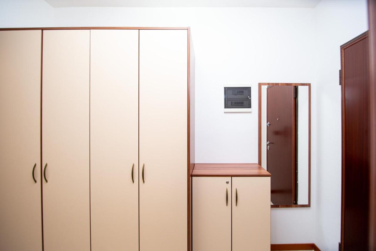 Apartment Studio Premier Rafailovici Luaran gambar