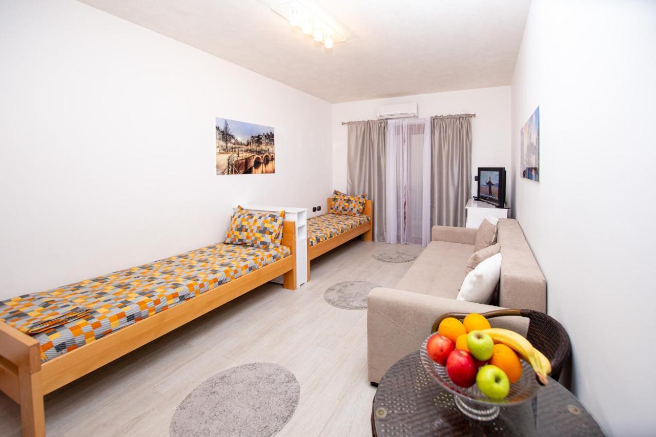 Apartment Studio Premier Rafailovici Luaran gambar