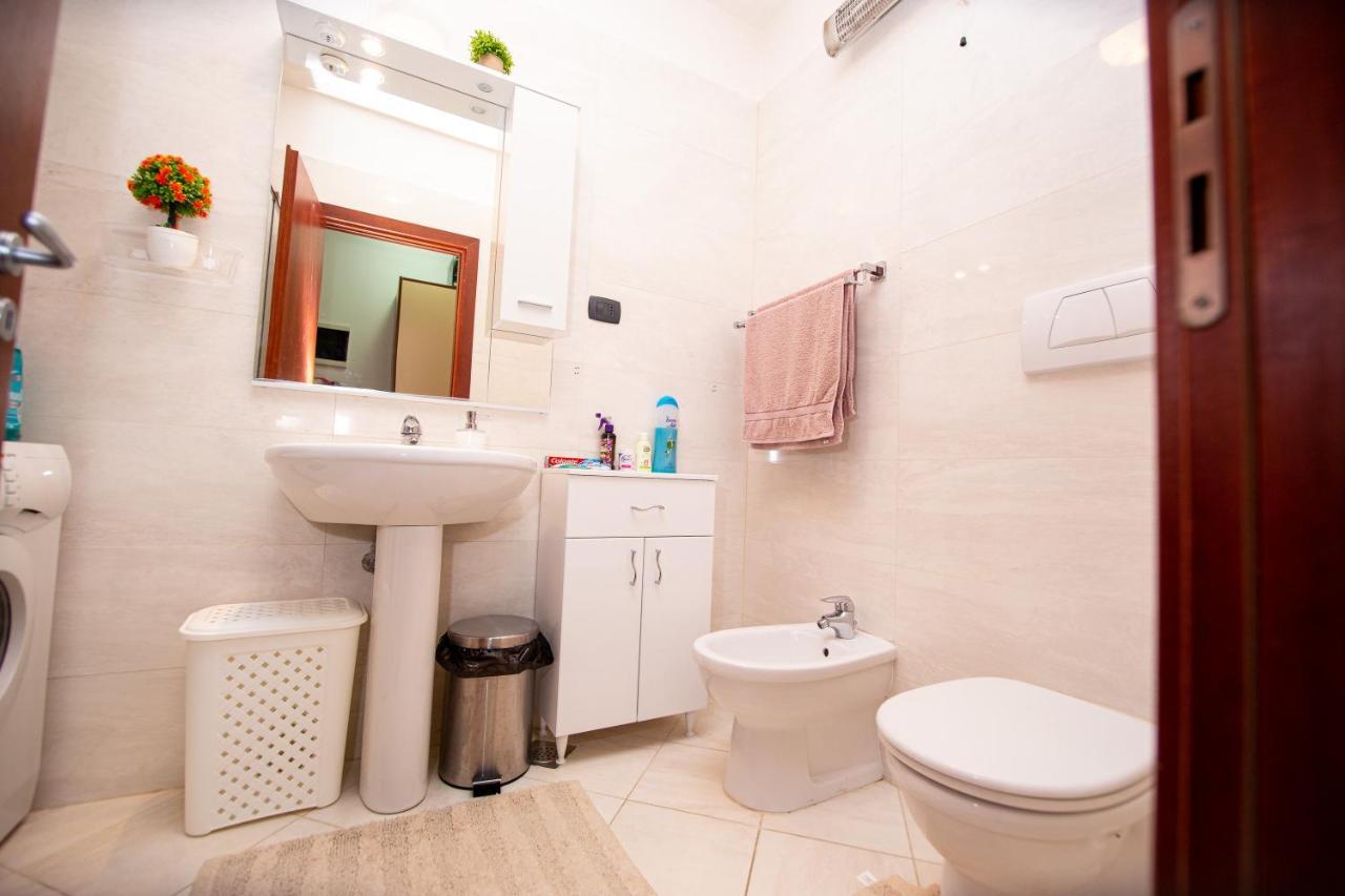 Apartment Studio Premier Rafailovici Luaran gambar